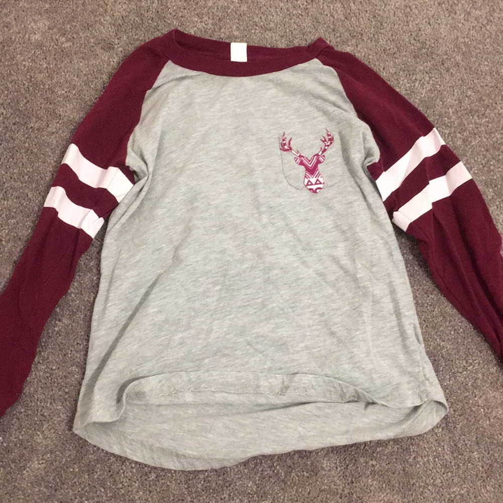 Half sleeve moose shirt. SIZE M RUNS SMALL